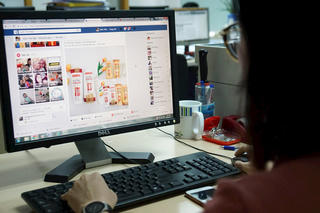 Vì sao doanh nghiệp phải rời chợ mạng?