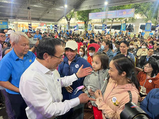 Chi gần 1.300 tỷ đồng chăm lo Tết Nguyên đán Ất Tỵ 2025