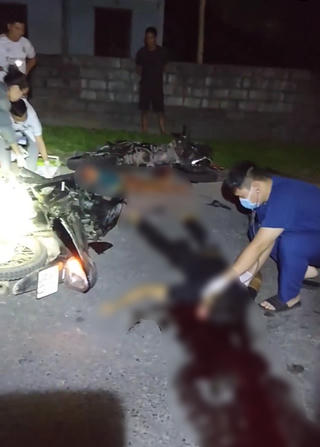 Quảng Ninh: 2 người thương vong sau cú đâm trực diện giữa 2 xe máy 