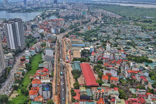Hà Nội: Yêu cầu đắp hoàn trả phạm vi đào xẻ thân đê hữu Hồng để chống lũ