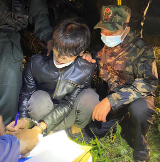 Dùng xe ô tô đi mua 2 kg ma túy về bán kiếm lời