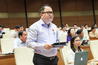 ĐBQH đề nghị giảm giờ làm ở khu vực tư xuống còn 44 giờ/tuần