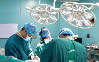 Hút thuốc lá làm gia tăng nguy cơ vỡ phình mạch não