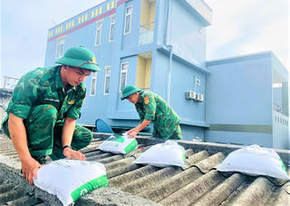 Người dân Lý Sơn chủ động ứng phó bão số 6