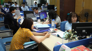 Báo động công chức, viên chức xin thôi việc: Vì đâu nên nỗi?