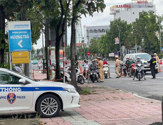 Tài xế điều khiển xe ô tô biển xanh vi phạm nồng độ cồn 