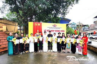 Thái Nguyên: 14 học sinh THPT người dân tộc thiểu số được kết nạp Đảng