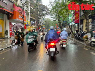 Hà Nội: Giao thông sáng ngày làm việc cuối cùng của năm khá thông thoáng