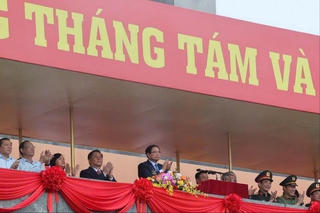 Thủ tướng Phạm Minh Chính và lãnh đạo Đảng, Nhà nước dự khán đài tại buổi Tổng duyệt A80