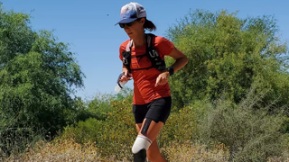 Người phụ nữ tàn tật chạy 104 cuộc đua marathon trong 104 ngày