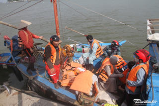 Quảng Nam: Phà vận chuyển hư hỏng, gần 11.000 người dân xã đảo đi lại khó khăn