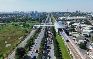 TP Hồ Chí Minh xây dựng 1.000km metro: Cơ hội và thách thức