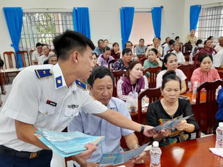 Bộ Tư lệnh Vùng Cảnh sát biển 3 tăng cường tuyên truyền pháp luật về biển, đảo 
