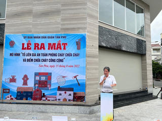 TP HCM: Ra mắt mô hình 'Tổ liên gia an toàn PCCC, điểm chữa cháy công cộng' tại quận Tân Phú 