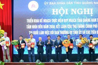 Quảng Nam: Trao giấy chứng nhận đăng ký đầu tư cho 6 dự án