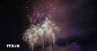 Mãn nhãn màn pháo hoa chào mừng kỷ niệm 70 năm Chiến thắng Điện Biên Phủ