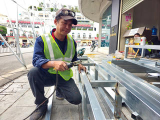 Hà Nội: Rào chắn để tháo dỡ tòa nhà Hàm Cá Mập