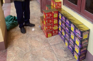 Bắc Giang: Bắt quả tang 2 đối tượng mua bán pháo nổ, thu giữ hơn 3 tạ pháo