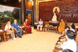 Đoàn đại biểu Phòng Xã hội Liên bang Nga thăm chùa Tam Chúc