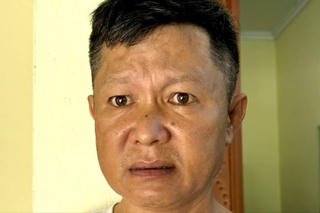 Hạt phó quản lý đường bộ trộm biển báo giao thông