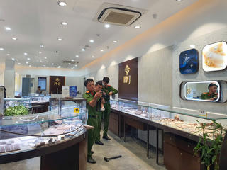 Đà Nẵng: Bắt được đối tượng cầm búa cướp tiệm vàng