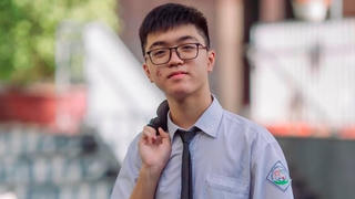 Thủ khoa kỳ thi vào lớp 10 Hà Nội giành 2 điểm 10 tuyệt đối