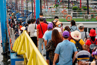 Quảng Ninh: Vịnh Hạ Long đón trên 1 triệu lượt khách tới tham quan