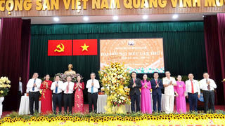 Xây dựng đội ngũ cán bộ xã hết lòng phục vụ người dân