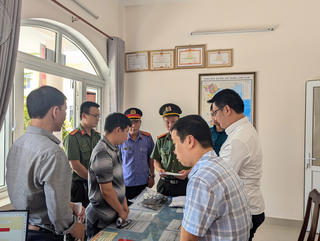 Bắt một phó chánh văn phòng UBND tỉnh trong đường dây xâm nhập trái phép mạng máy tính