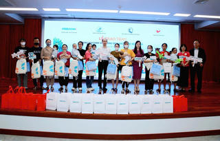 Trao tặng khu vui chơi, phòng đọc sách cho Bệnh viện Nhi Hà Nội