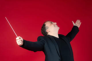 Nhạc trưởng Nayden Todorov sẽ biểu diễn tại “Hòa nhạc 21/6”