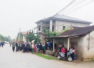 Hà Tĩnh: Bắt đối tượng lao vào nhà chém bà cháu thương vong