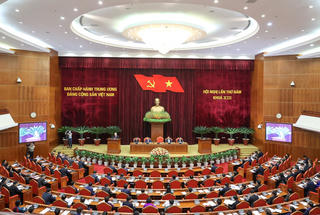 Khách quan luân chuyển cán bộ