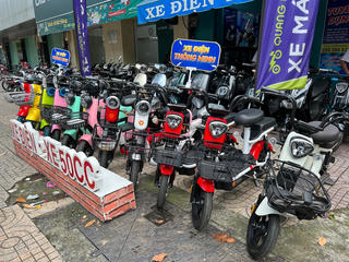 Xe điện đối diện với bài toán môi trường