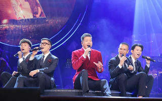 Khi âm nhạc cách mạng 'khoác' áo mới