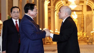 Thủ tướng Phạm Minh Chính hội kiến Quốc vương Campuchia Sihamoni