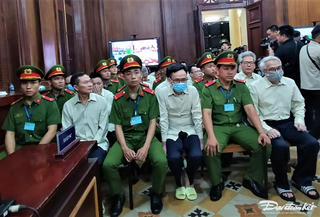 Lãnh đạo ngành Đăng kiểm bỏ qua lỗi để 'nhận hối lộ' như thế nào?