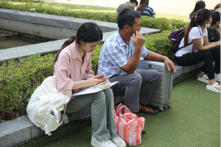 Nhập học sớm, tân sinh viên bắt đầu ‘cuộc chiến’ tìm phòng trọ