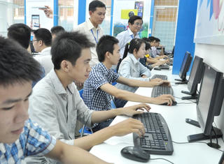 Việc làm công nghệ: Cơ hội nhiều, thách thức lớn