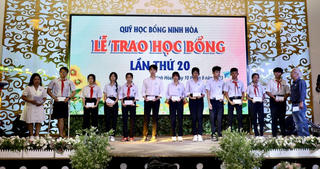 Khánh Hòa: Trao học bổng cho học sinh, sinh viên nghèo hiếu học, năm 2023