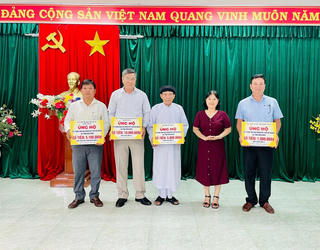 Đà Nẵng: Trên 7 tỷ đồng ủng hộ làm Nhà đại đoàn kết cho hộ nghèo tỉnh Điện Biên 