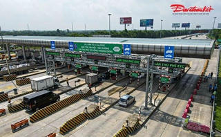 Giữa 'ồn ào' tăng phí cao tốc, VEC làm ăn ra sao?