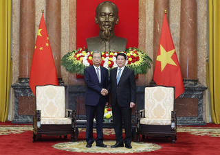 Chủ tịch nước Lương Cường tiếp Ủy viên trưởng Nhân đại toàn quốc Trung Quốc