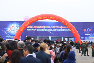 Kéo dài thời gian Triển lãm để phục vụ nhân dân