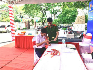 Bến Tre: Đẩy mạnh tích hợp Sổ sức khoẻ điện tử trên ứng dụng VneID