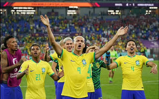 Cựu sao Ngoại hạng Anh Chris Sutton: Chiến thắng của Brazil trước Hàn Quốc là một 'phát súng cảnh cáo'