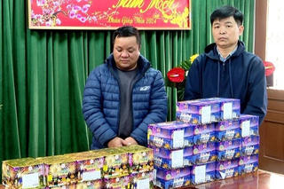 Giao dịch 38 kg pháo hoa nổ, 2 người đàn ông liên lụy đến pháp luật