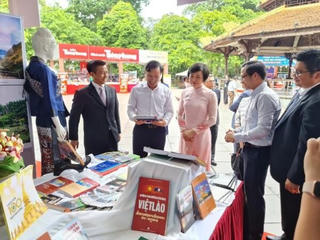 Hội sách Hà Nội lần thứ VIII: “Thắp lửa tri thức - Kiến tạo tương lai”