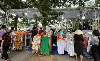 Trả lại không gian văn hóa hồ Hoàn Kiếm