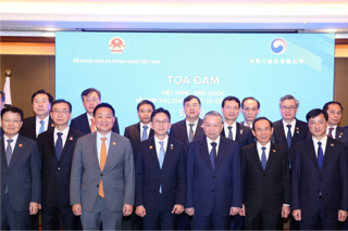 Tổng Bí thư: Hợp tác khoa học công nghệ là một trụ cột quan trọng nâng tầm quan hệ Việt-Hàn